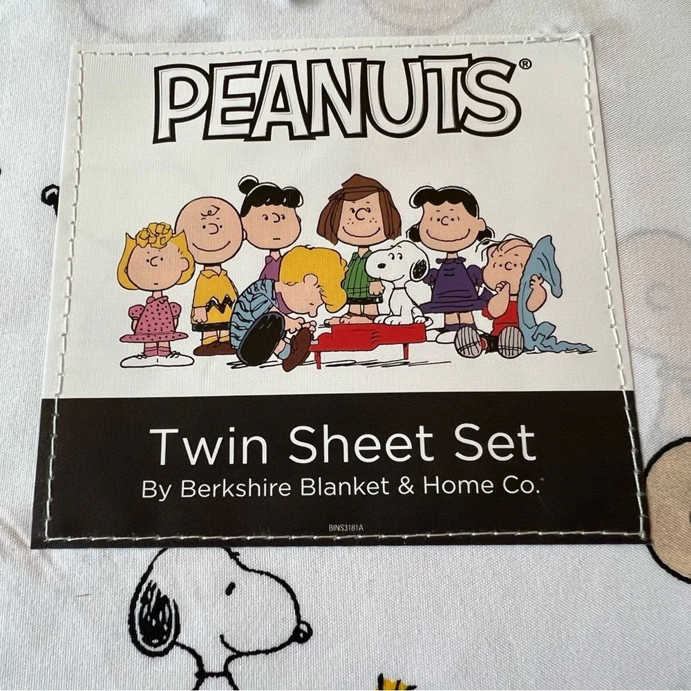 Berkshire Blanket Twin Peanuts Sheet Set